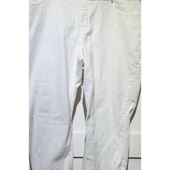 Lee Capri Comfort Waist Jeans 5 Pocket Embroidered Curvy Women's Plus Size 22 - Picture 2 of 9